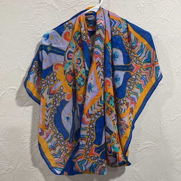 Aerie Vibrant Retro Infinity Loop Scarf - Picture 4 of 5